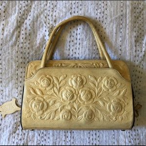 Vintage Mexico embossed tooled beige leather purse